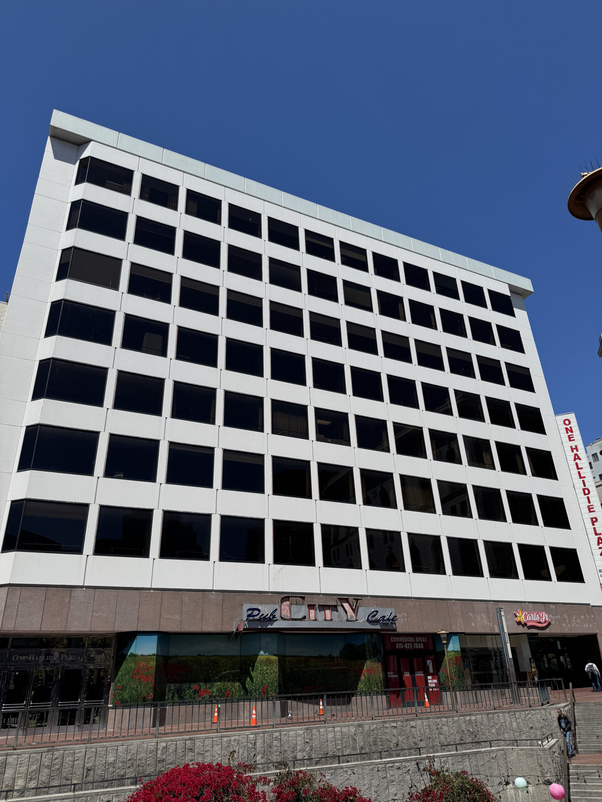 One Hallidie Plaza building photo